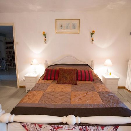 Montembœuf La Maison Des Fleurs المظهر الخارجي الصورة