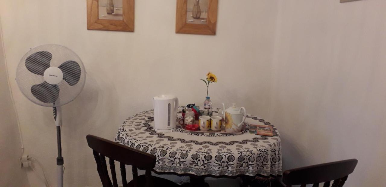 Montembœuf La Maison Des Fleurs المظهر الخارجي الصورة