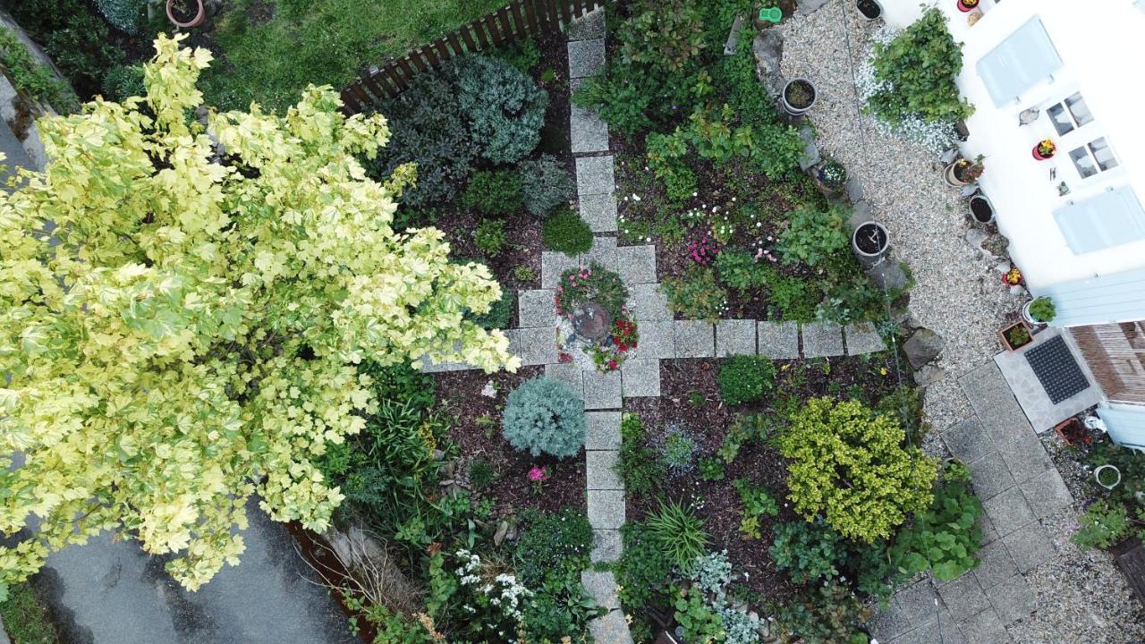 Montembœuf La Maison Des Fleurs المظهر الخارجي الصورة