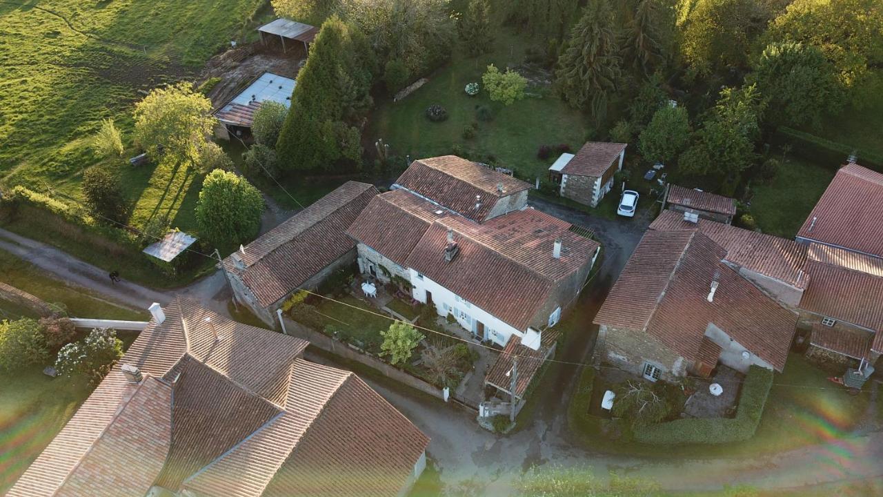 Montembœuf La Maison Des Fleurs المظهر الخارجي الصورة